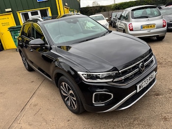 Used Volkswagen T-Roc 2023 for sale - 78043892: Photo