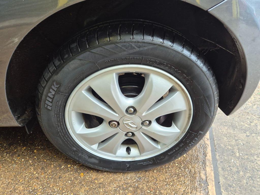 Used Hyundai i10 2013 for sale - 77662331: Photo 11