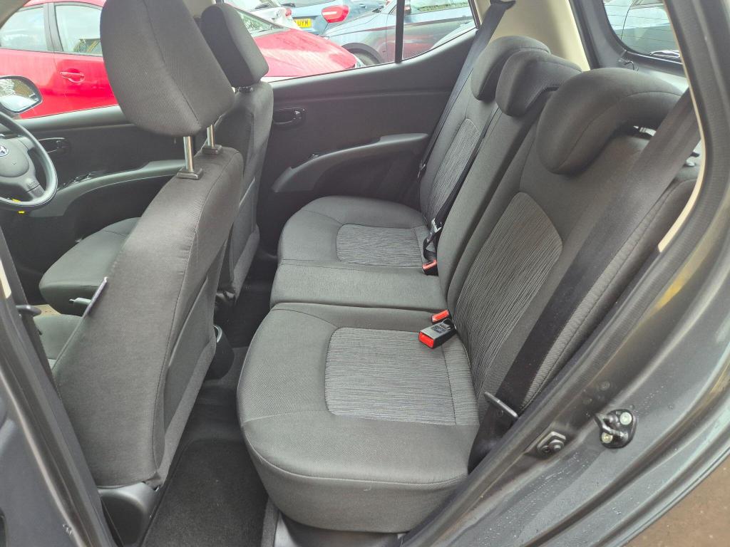 Used Hyundai i10 2013 for sale - 77662331: Photo 29