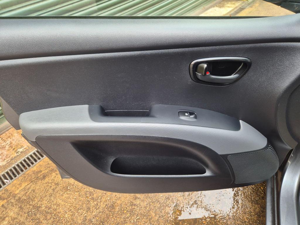 Used Hyundai i10 2013 for sale - 77662331: Photo 37