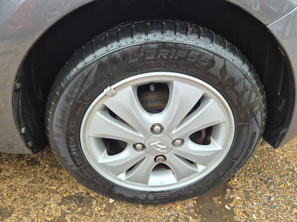 Used Hyundai i10 2013 for sale - 77662331: Photo 4