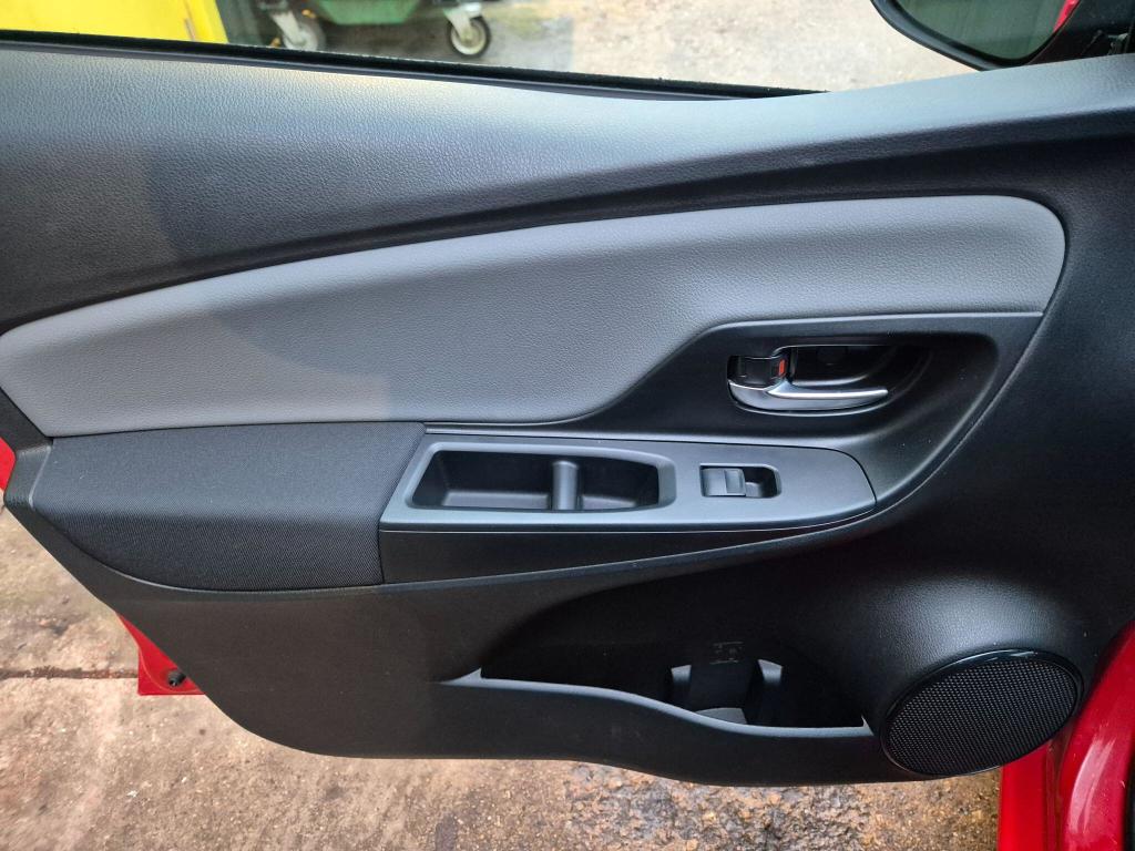 Used Toyota Yaris 2018 for sale - 77211626: Photo 44