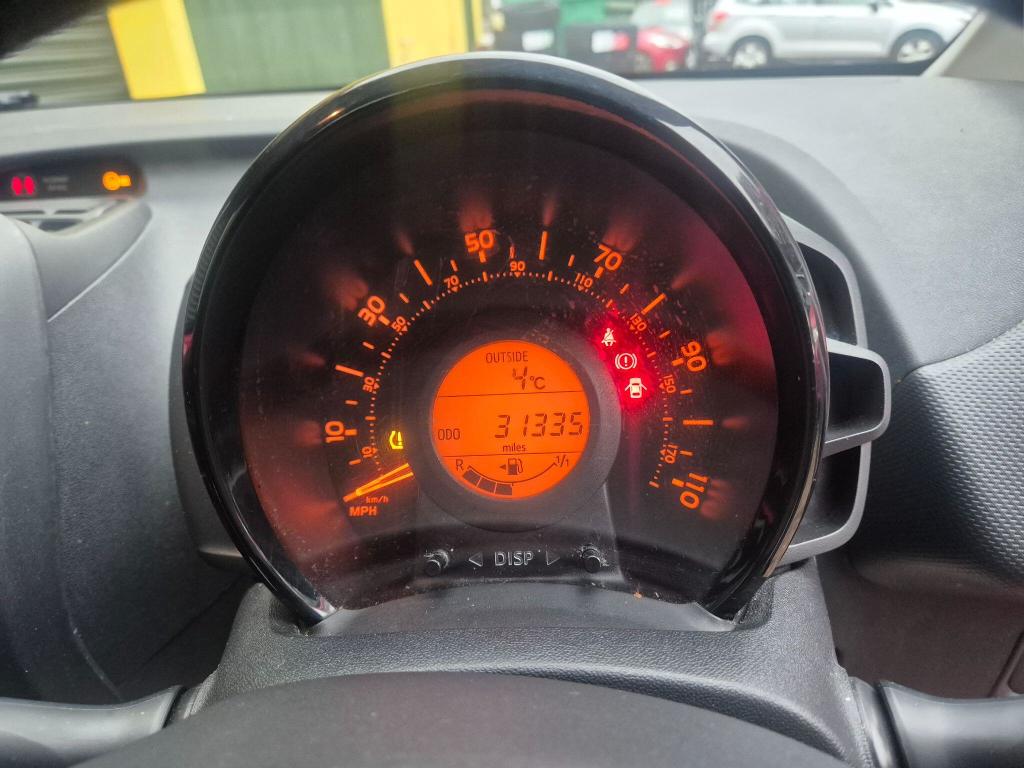 Used Toyota AYGO 2014 for sale - 77871818: Photo 19