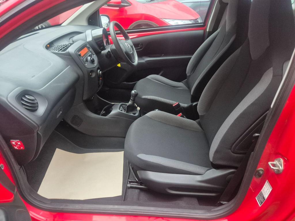 Used Toyota AYGO 2014 for sale - 77871818: Photo 27