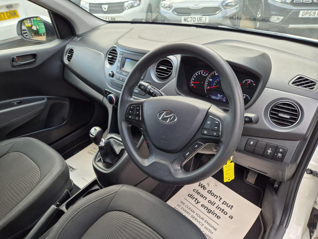 Used Hyundai i10 2017 for sale - 77023072: Photo 14