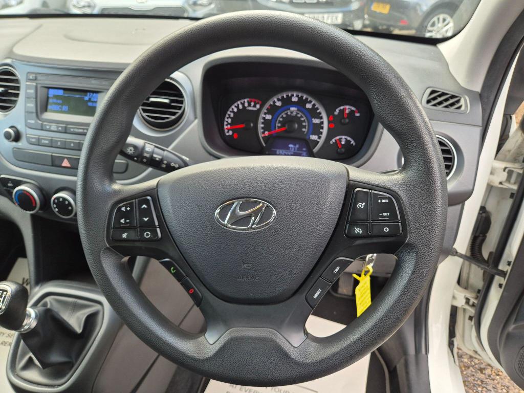 Used Hyundai i10 2017 for sale - 77023072: Photo 19