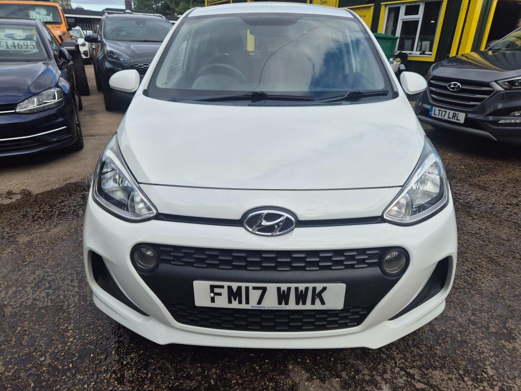 Used Hyundai i10 2017 for sale - 77023072: Photo 2