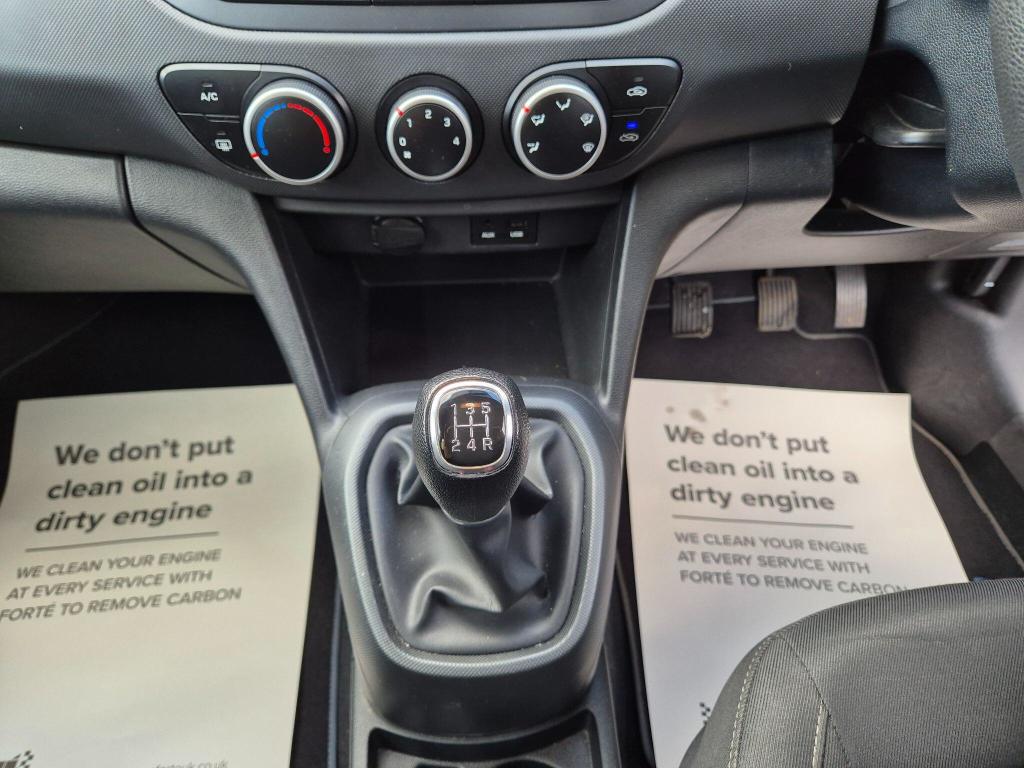 Used Hyundai i10 2017 for sale - 77023072: Photo 24