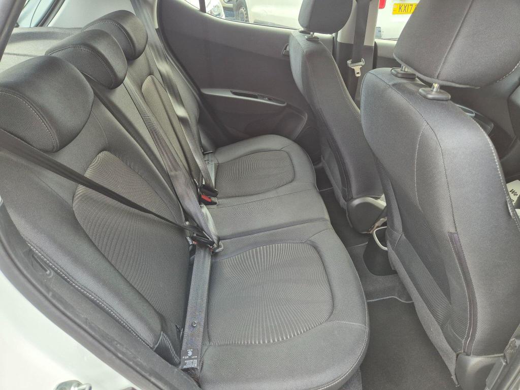 Used Hyundai i10 2017 for sale - 77023072: Photo 25