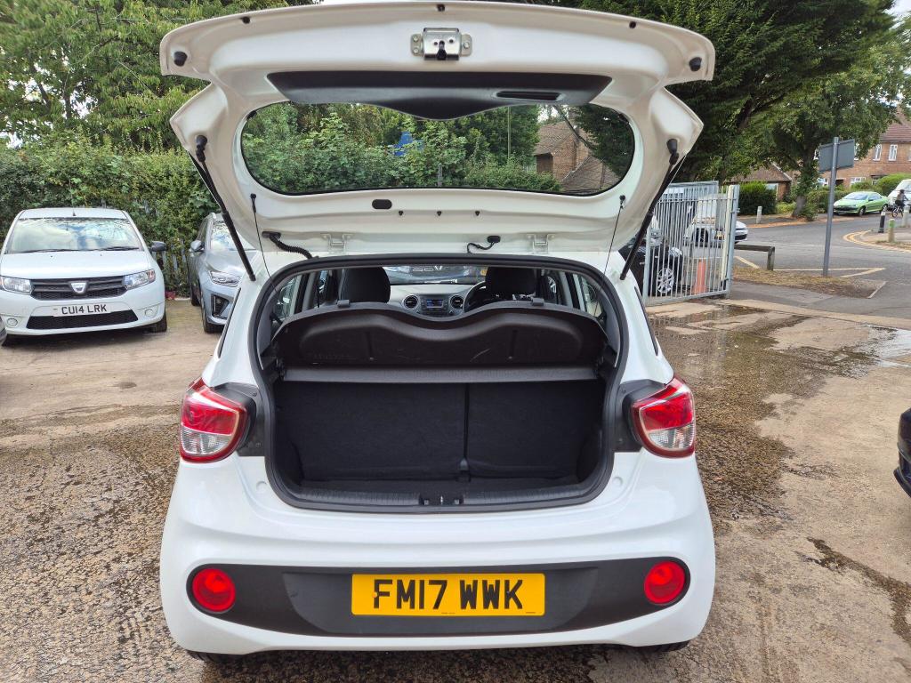 Used Hyundai i10 2017 for sale - 77023072: Photo 29