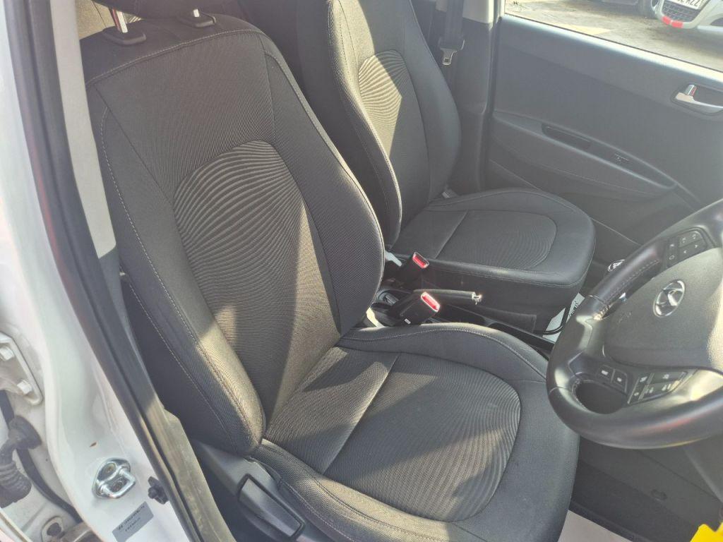 Used Hyundai i10 2018 for sale - 77023092: Photo 14