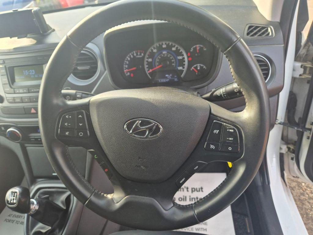 Used Hyundai i10 2018 for sale - 77023092: Photo 18
