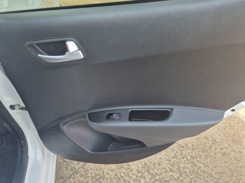 Used Hyundai i10 2018 for sale - 77023092: Photo 28