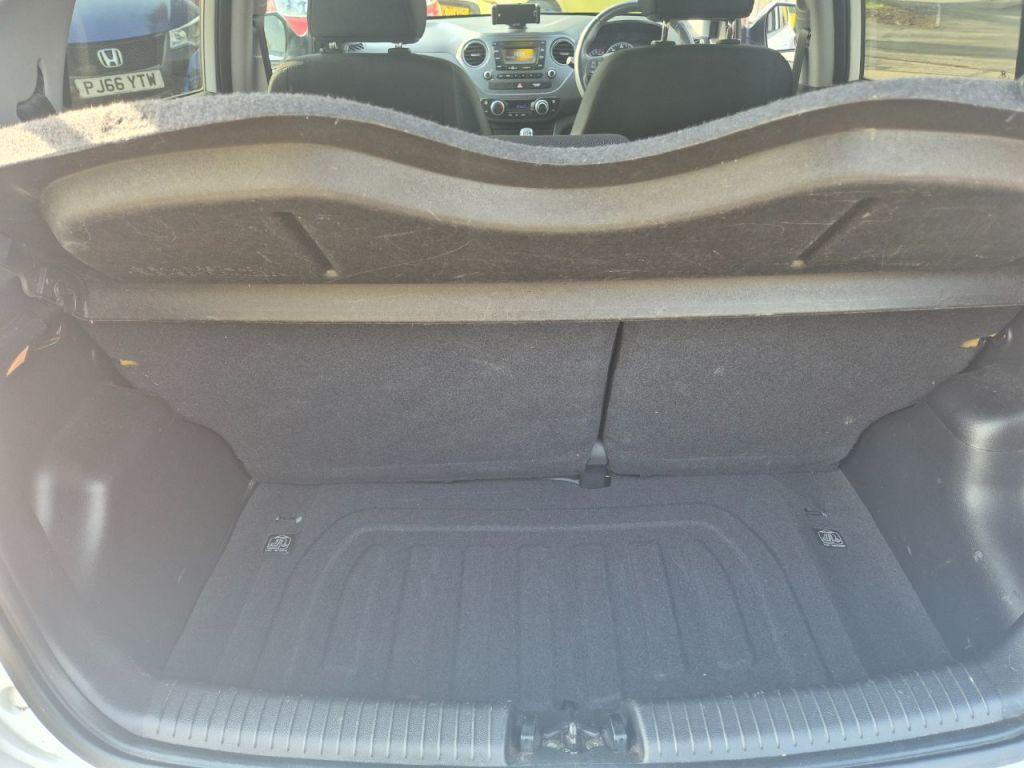 Used Hyundai i10 2018 for sale - 77023092: Photo 29