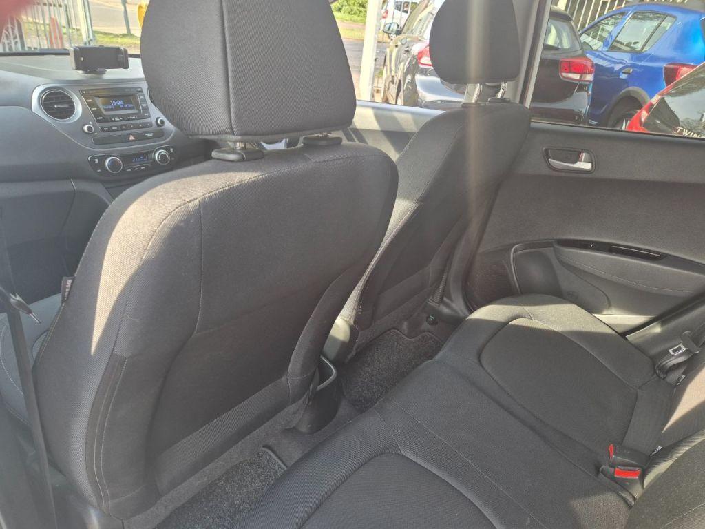 Used Hyundai i10 2018 for sale - 77023092: Photo 31