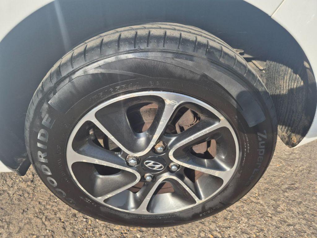 Used Hyundai i10 2018 for sale - 77023092: Photo 9