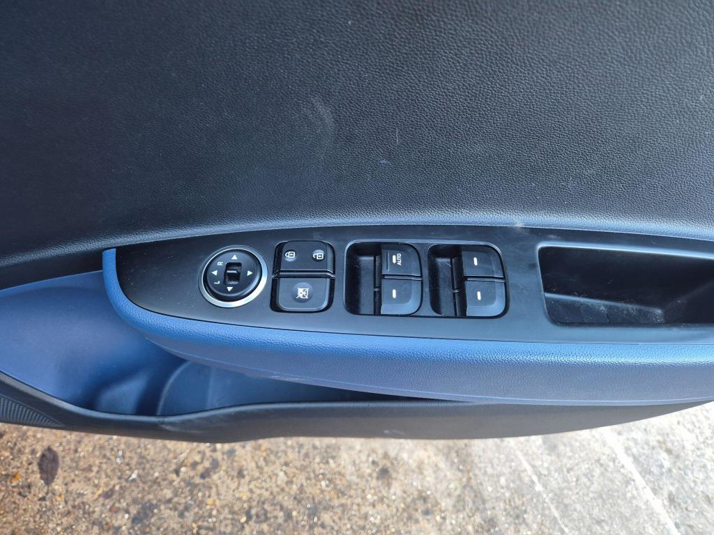 Used Hyundai i10 2015 for sale - 77023066: Photo 16