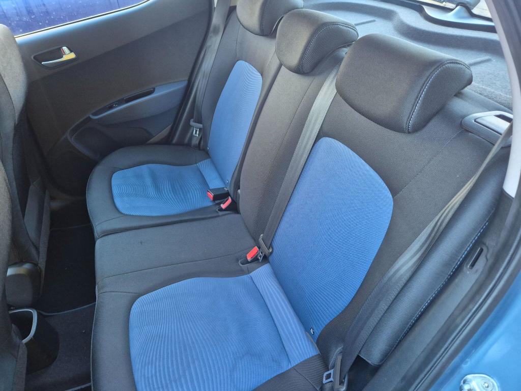 Used Hyundai i10 2015 for sale - 77023066: Photo 32