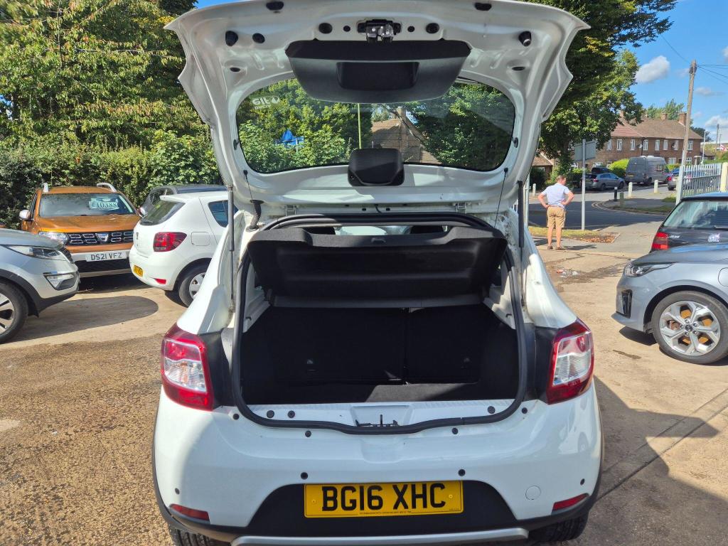 Used Dacia Sandero Stepway 2016 for sale - 77220629: Photo 28