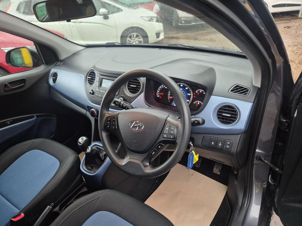 Used Hyundai i10 2017 for sale - 77023038: Photo 14