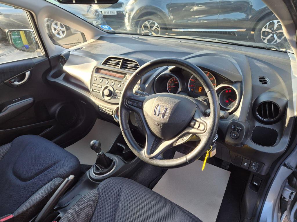 Used Honda Jazz 2015 for sale - 77034424: Photo 15