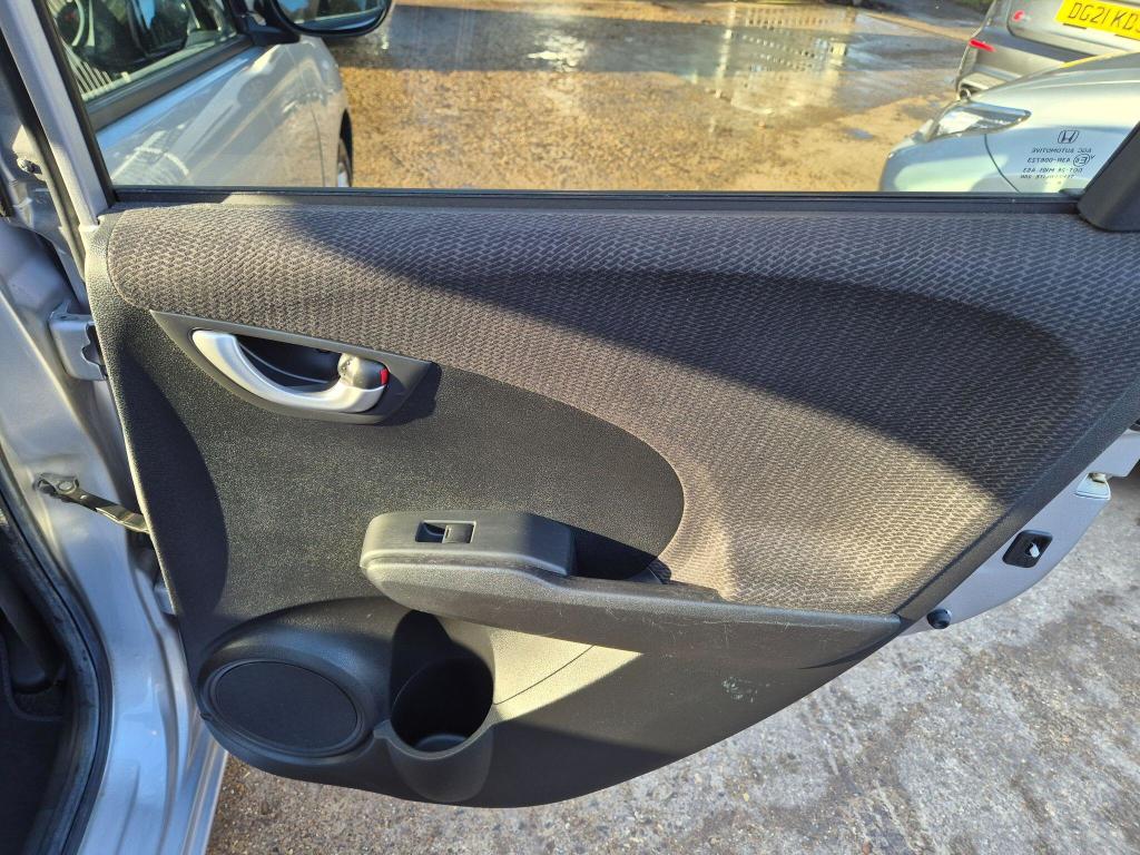 Used Honda Jazz 2015 for sale - 77034424: Photo 29