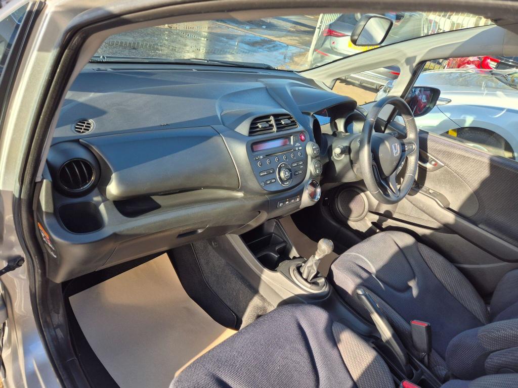 Used Honda Jazz 2015 for sale - 77034424: Photo 38