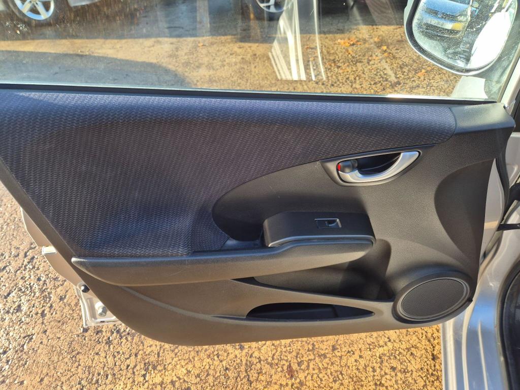 Used Honda Jazz 2015 for sale - 77034424: Photo 40