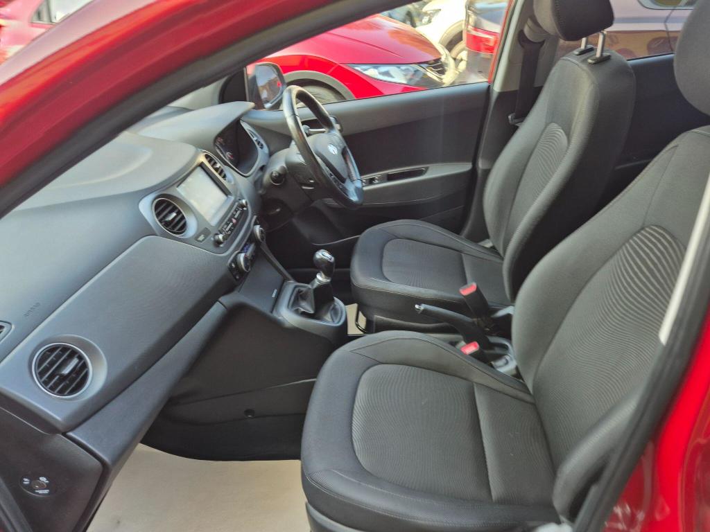 Used Hyundai i10 2017 for sale - 77796938: Photo 40