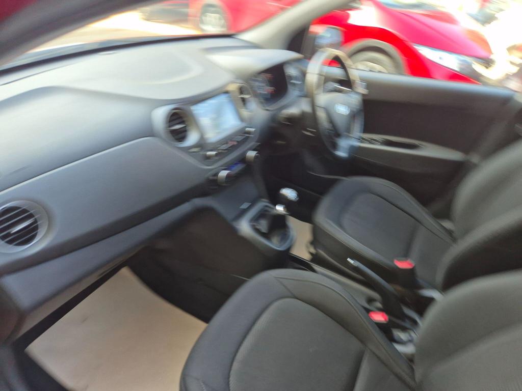 Used Hyundai i10 2017 for sale - 77796938: Photo 41