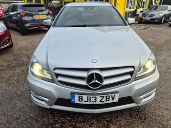 Used Mercedes-Benz C Class 2013 for sale - 77896185: Photo