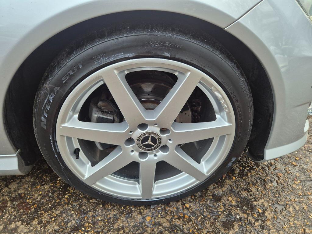 Used Mercedes-Benz C Class 2013 for sale - 77896185: Photo 4