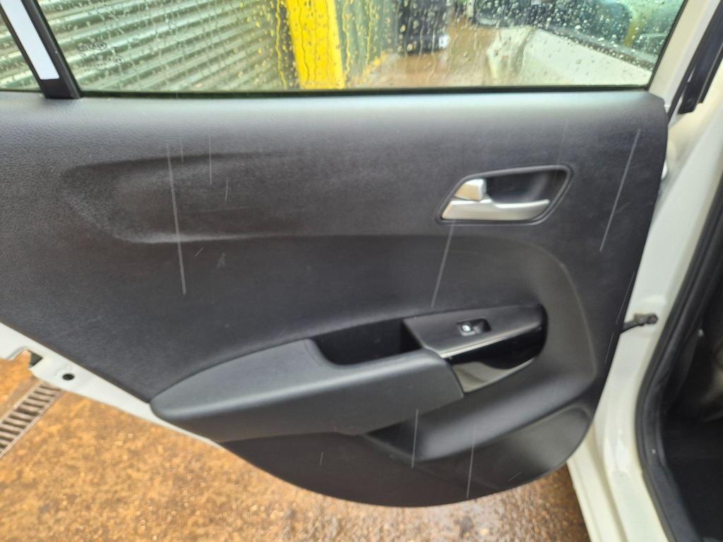 Used Kia Picanto 2017 for sale - 77394091: Photo 35