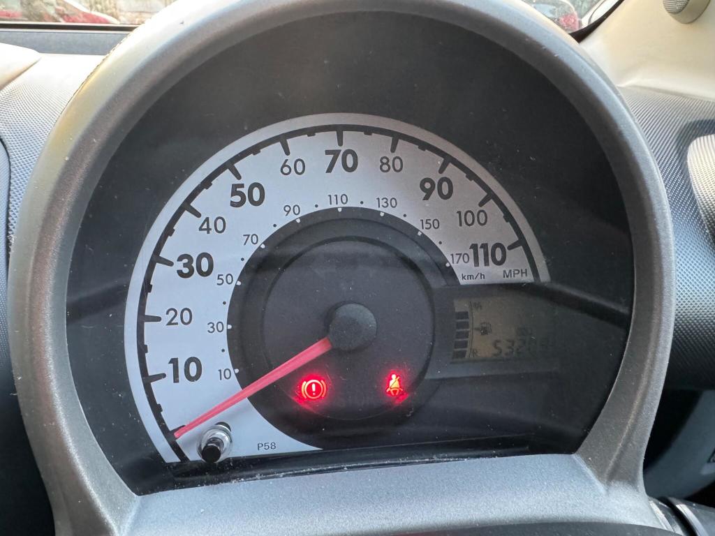 Used Toyota AYGO 2011 for sale - 77962098: Photo 10