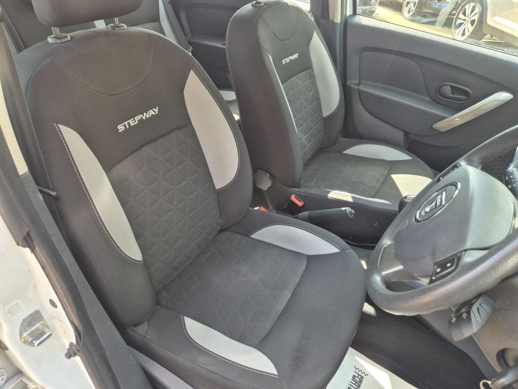 Used Dacia Sandero Stepway 2016 for sale - 77167880: Photo 15