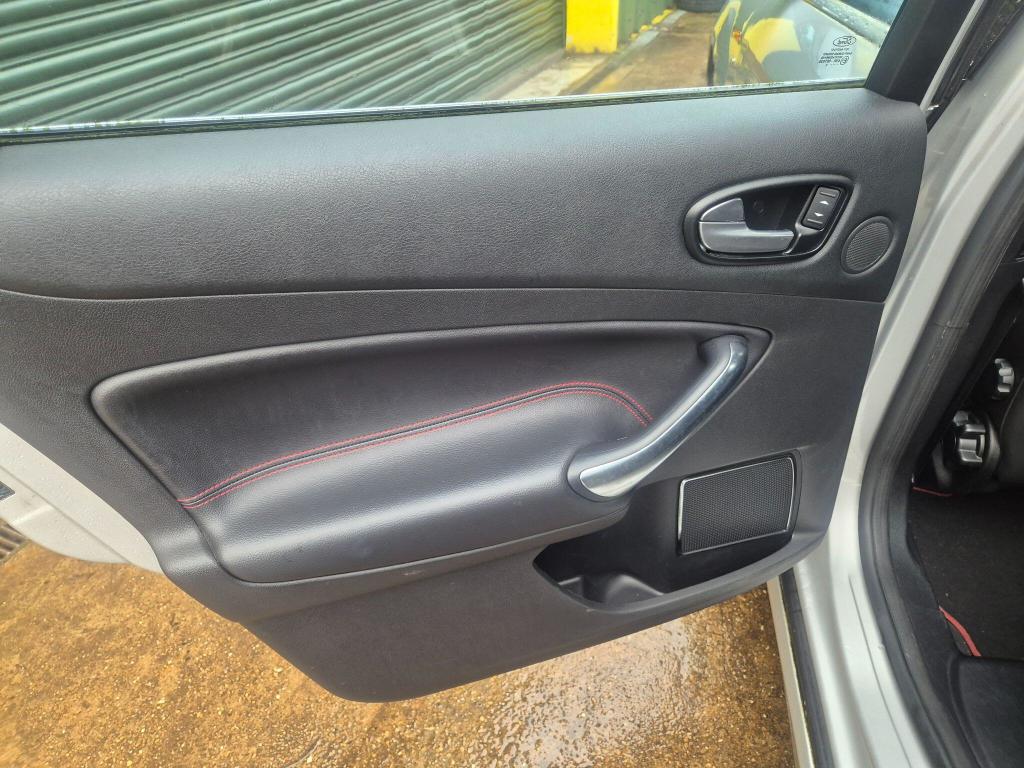 Used Ford Mondeo 2010 for sale - 77533782: Photo 36