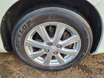 Used Toyota Yaris 2013 for sale - 77620828: Photo