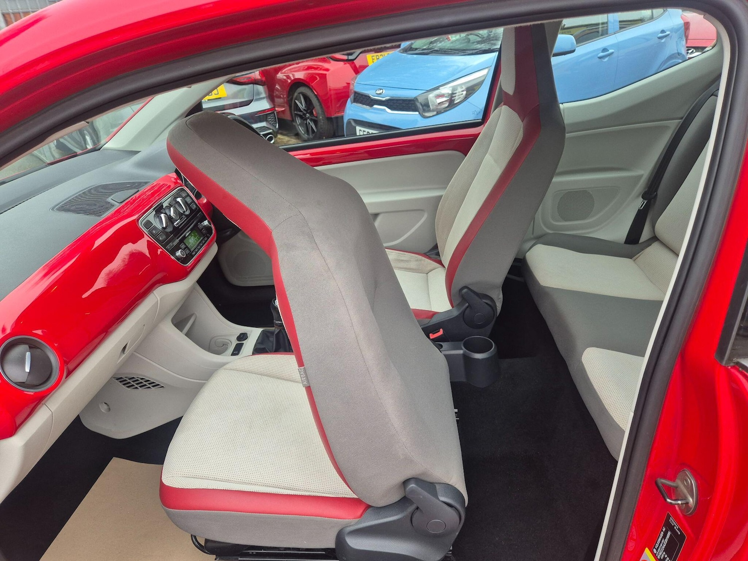 Used Volkswagen up! 2012 for sale - 76994956: Photo 32