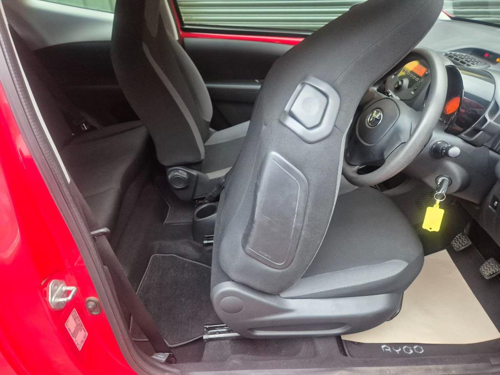 Used Toyota AYGO 2014 for sale - 77979983: Photo 22