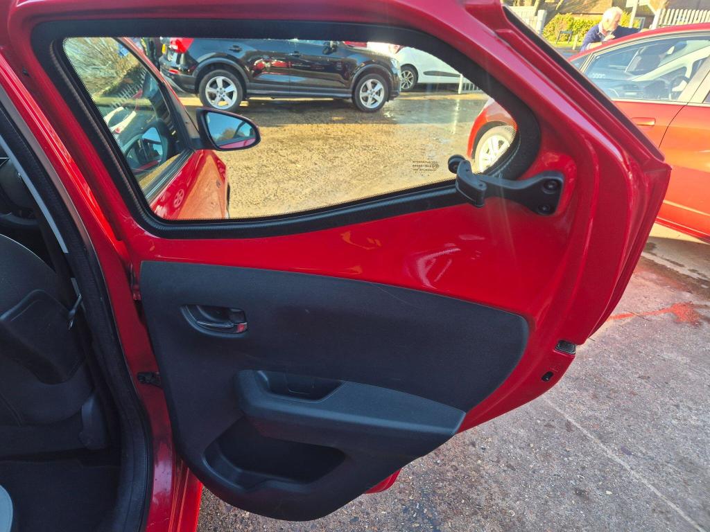 Used Toyota AYGO 2017 for sale - 77296973: Photo 28