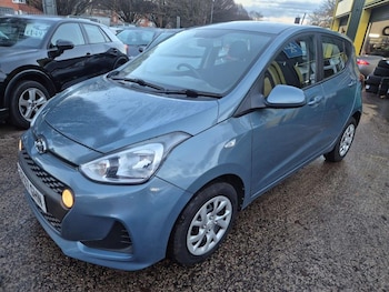 Used Hyundai i10 2017 for sale - 77023079: Photo