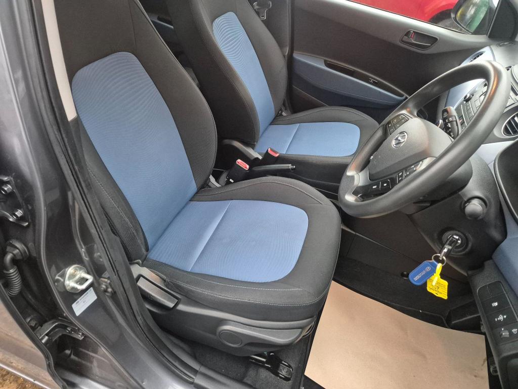 Used Hyundai i10 2017 for sale - 77662317: Photo 15