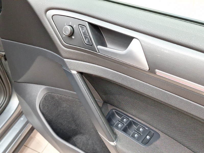 Used Volkswagen Golf 2019 for sale - 77689698: Photo 17