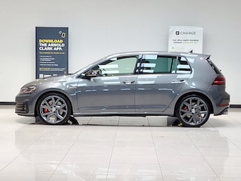 Used Volkswagen Golf 2019 for sale - 77689698: Photo