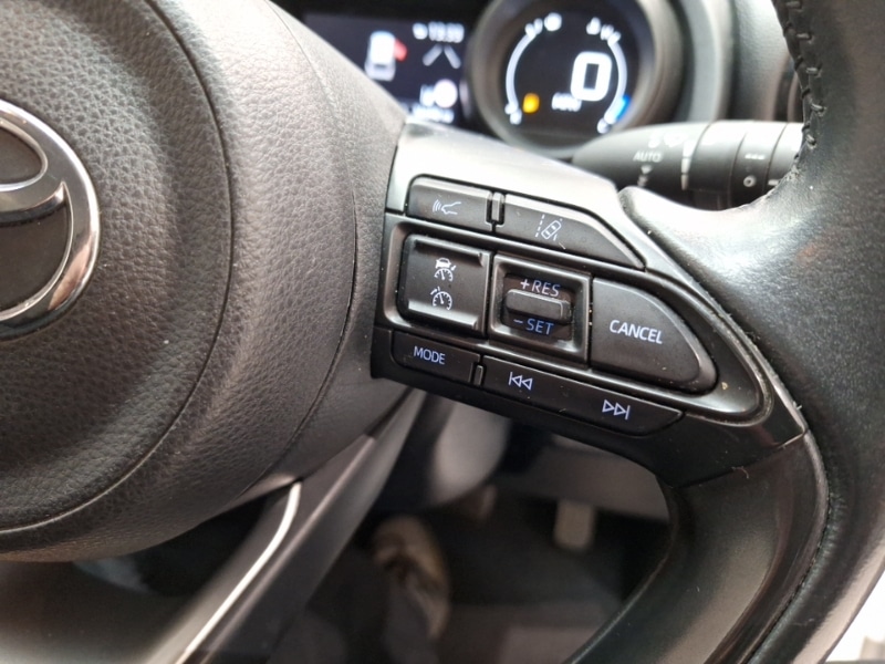 Used Toyota Yaris Cross 2022 for sale - 76639504: Photo 16