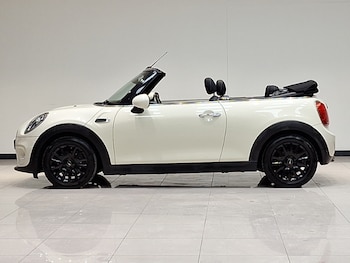 Used MINI Convertible 2018 for sale - 77173800: Photo