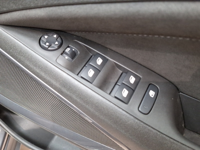 Used Vauxhall Crossland 2022 for sale - 76054307: Photo 17