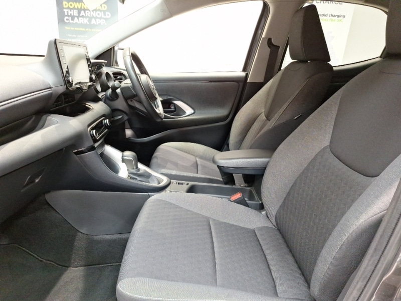 Used Toyota Yaris 2021 for sale - 77777215: Photo 5