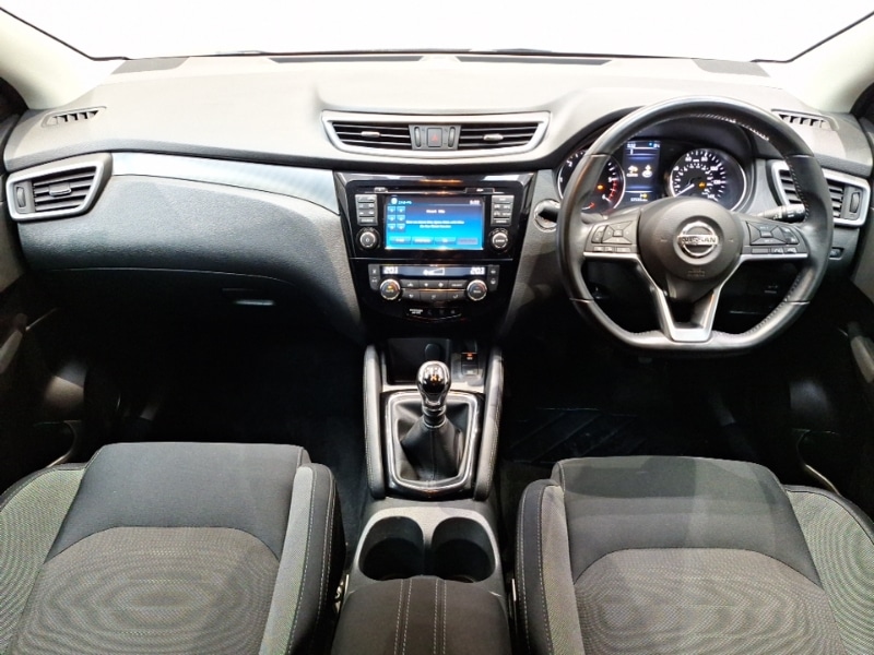 Used Nissan Qashqai 2018 for sale - 77142015: Photo 2