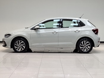 Used Volkswagen Polo 2023 for sale - 76437819: Photo